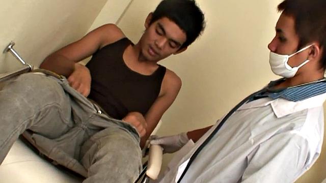 Twink doctor gives patient golden shower after analfuck