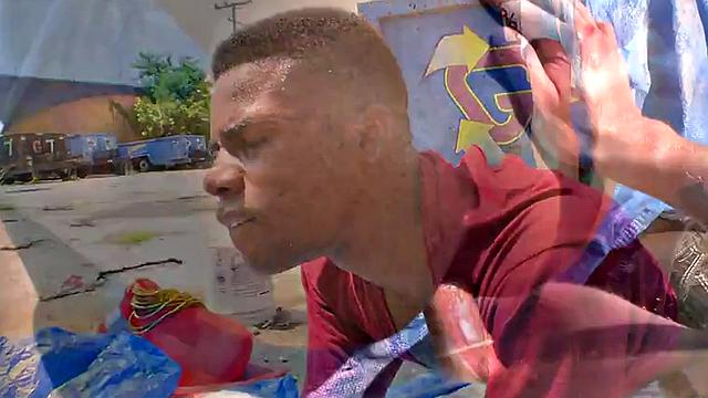 Amateur Black round ass picked up and fucked outdoor