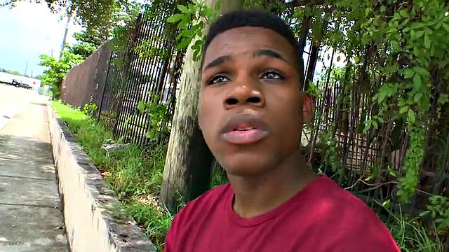 Amateur Black round ass picked up and fucked outdoor