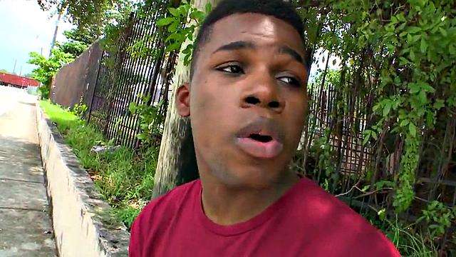 Amateur Black round ass picked up and fucked outdoor