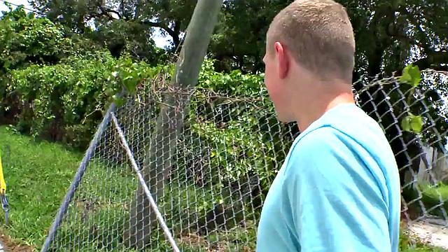 Amateur Black round ass picked up and fucked outdoor