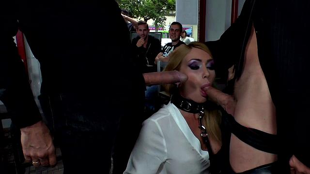 Curvy sub tugging and sucking in public with voyeurs watching