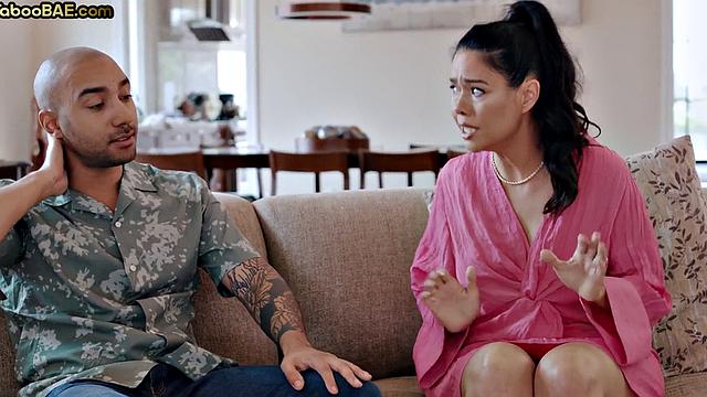 Big-titted Asian MILF got pussy pounded in doggystyle 3some