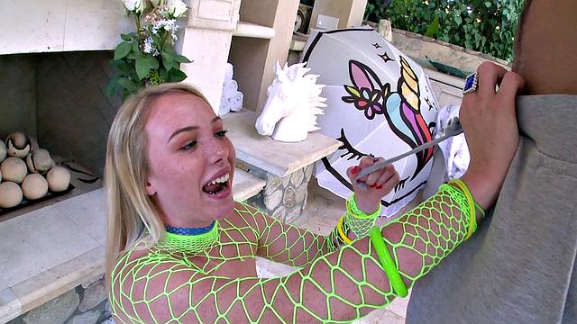 Dixie's Spit-drenched Display