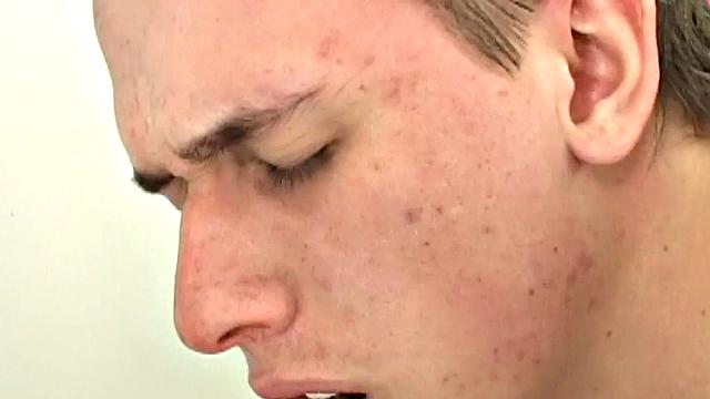 Amateur Spanish twink fucks boyfriend's ass till cumshot at home