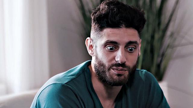 Hairy stepdaughter filled in pussy in missionary