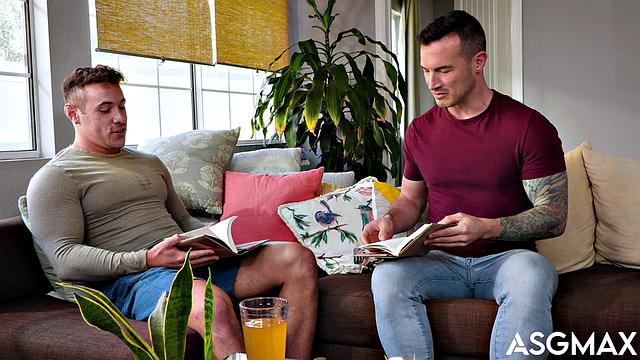 книжный клуб, а трахает как чемпион - татуированный качок не остался без дела