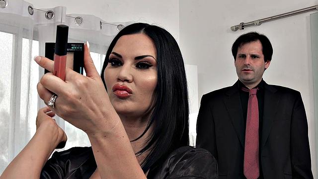 Big Tits Babe Jasmine Jae Fucks A Trucker Hard And Cucks Her Husband