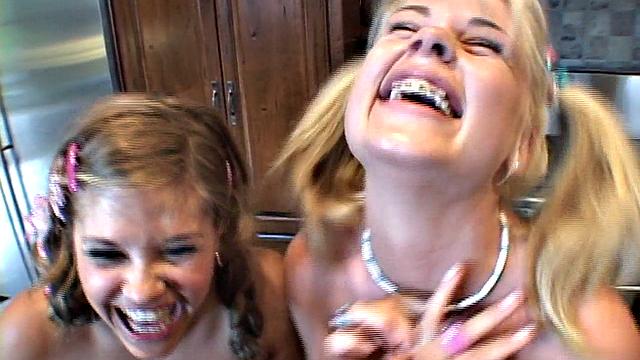 Hot lesbian teen topanga