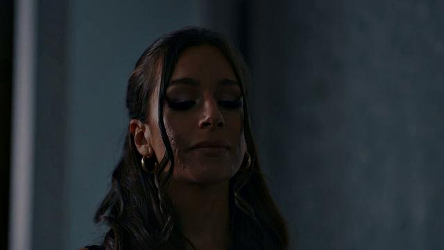 Stunning babe creampied by lover after passionate sex