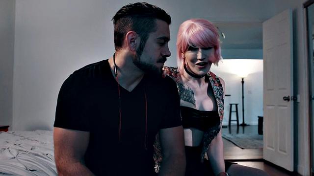 Inked trans drilled barebacked while riding boyfriend