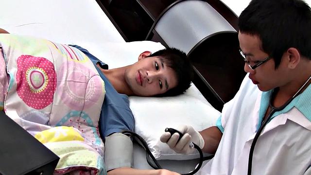 21yo Asian patient spoiled by doctor in anal sex