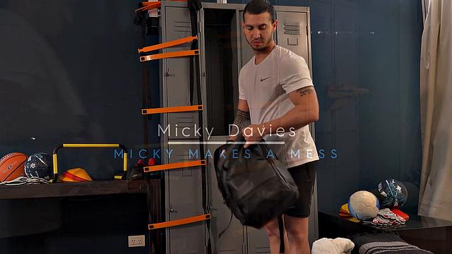 Micky Davis Makes A Big Mess