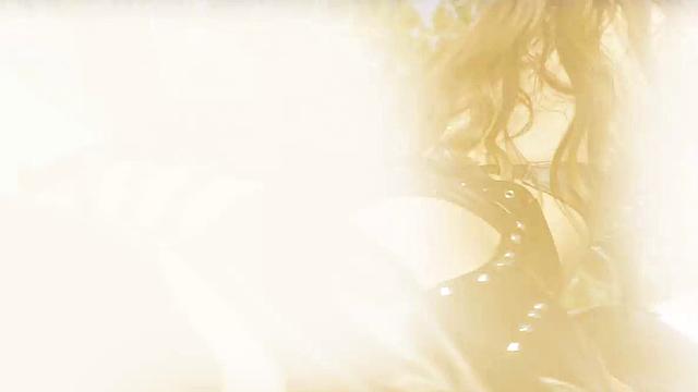 алексия андерс скачет сверху и получает жёстко на улице