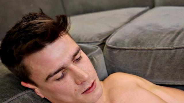 Jock loves masturbating hard while moaning