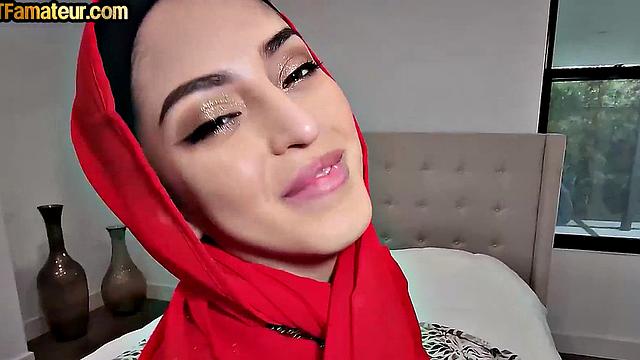 Hijab amateur babe got her hairy pussy banged by her BF