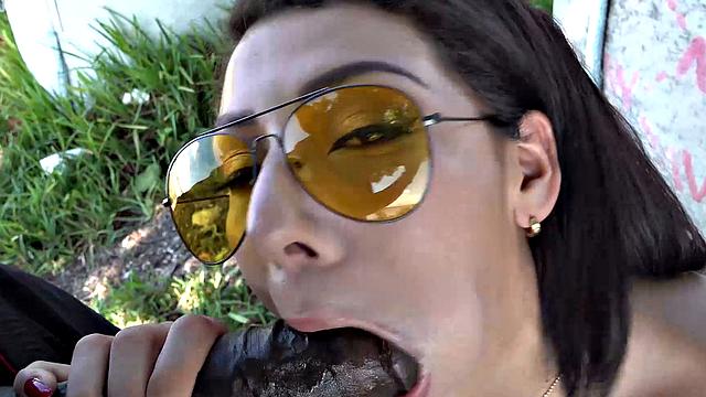 Hondurans Crave Interracial, Too!