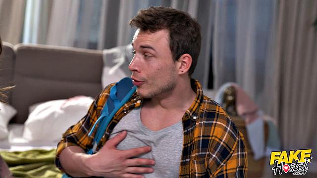 Anal Sex for College Strangers