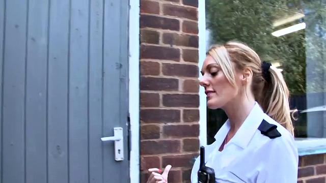 English MILF Constable Stacy Saran Gets Pounded