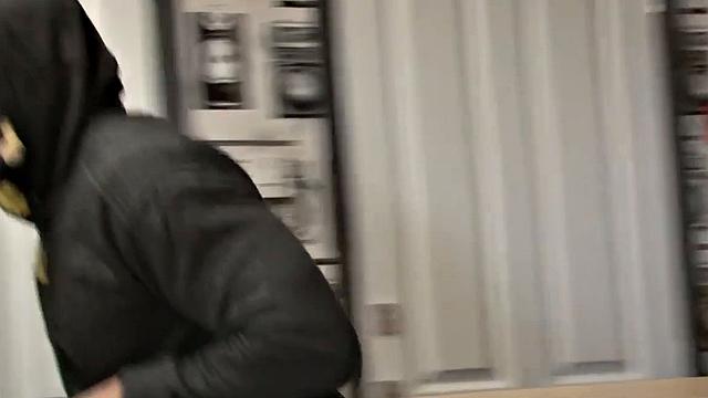 English MILF Constable Stacy Saran Gets Pounded