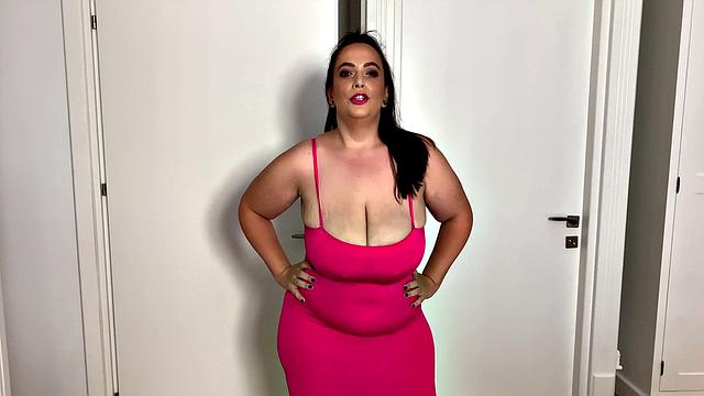 Mia Sweetheart: A Whole Lot of Boob Shakin' Going On