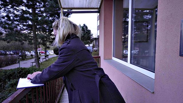 блондинка спасает австралийский буш - трахается за благотворительность