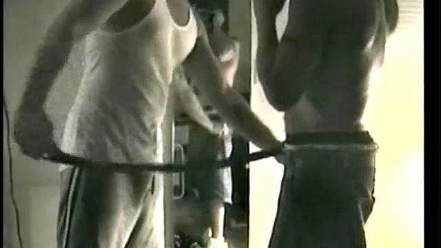 гетеро парень отсасывает винни