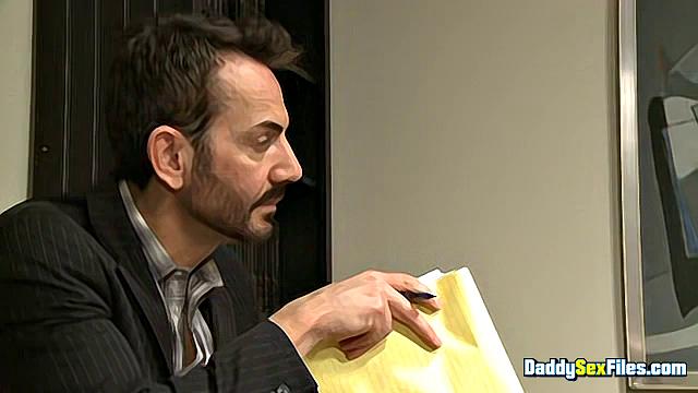 Оседлал огромный полицейский член - Рокко Стил и Брайан Слейтер
