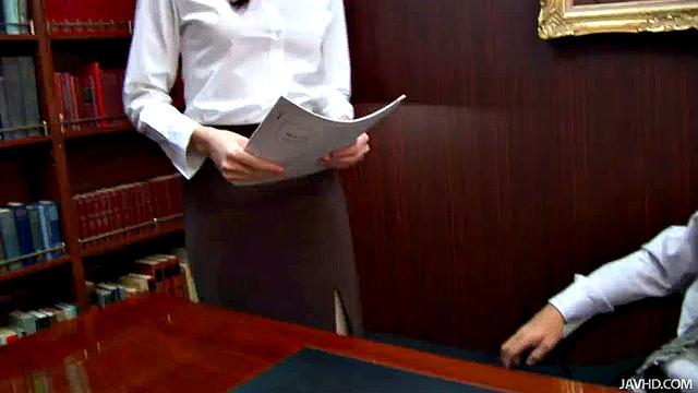 デキるOLは、ドMでした！優木あおい