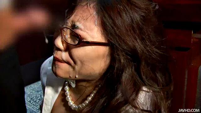 デキるOLは、ドMでした！優木あおい