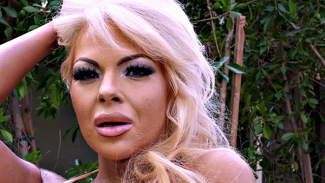 Anastasia L'Amour: Pleasure Garden