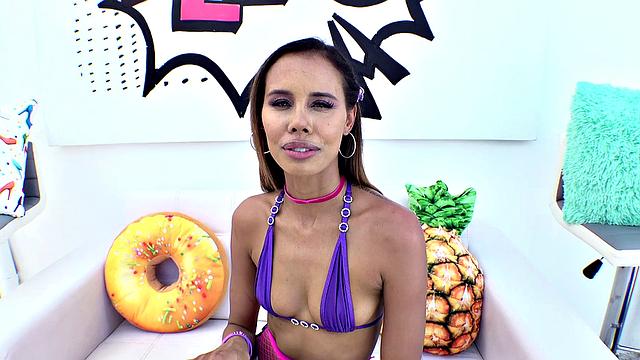 Fresh Anal with Kylie