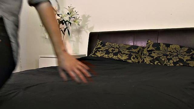 Dr. Lacey Meets Tindra Frost