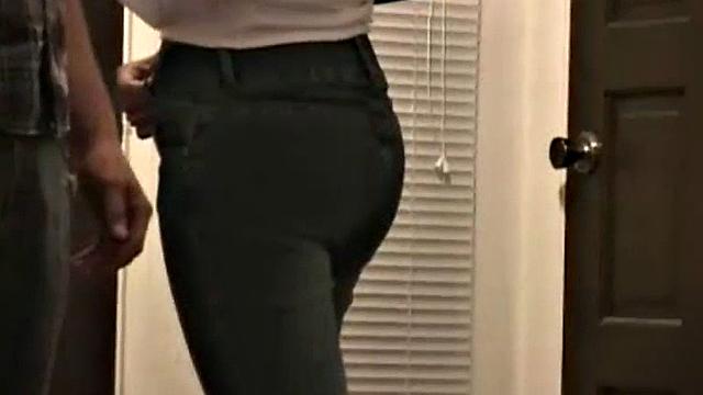 Petite college babe fucks amateur dick in reverse