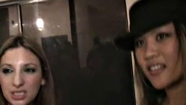 Petite college babe fucks amateur dick in reverse