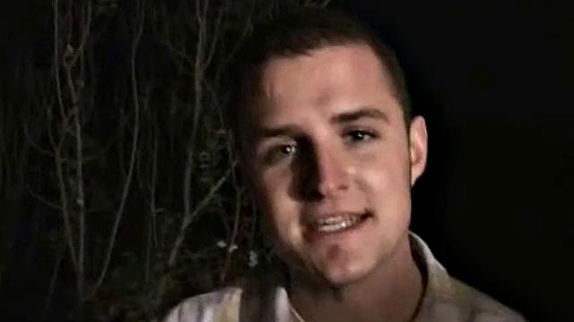 Petite college babe fucks amateur dick in reverse