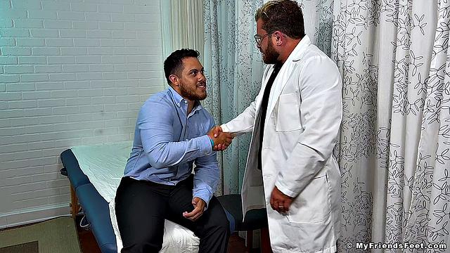Dr. Riley Fucks Dan's Feet - Riley