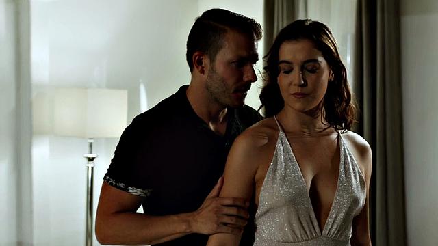 Hairypussy stepsis gets dose of stepbros cock in her wet muff