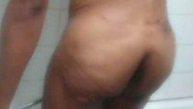 Watch these kinky PAWG and MILF from Houston get soaking wet in the bathtub