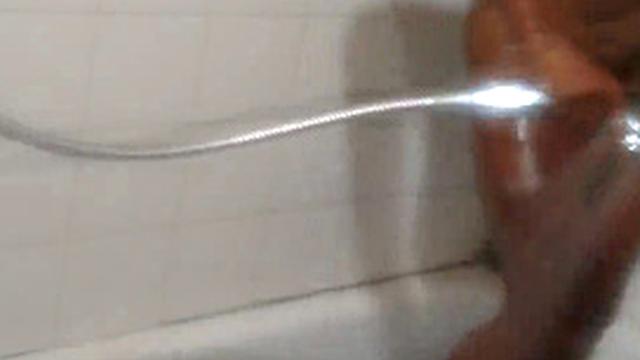 Watch these kinky PAWG and MILF from Houston get soaking wet in the bathtub