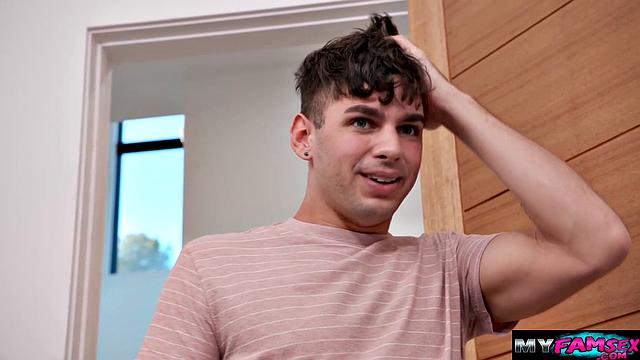 Пришел к кузине - а она уже разогрета и ждет пальчиковую вечеринку от Кая Джаксона!