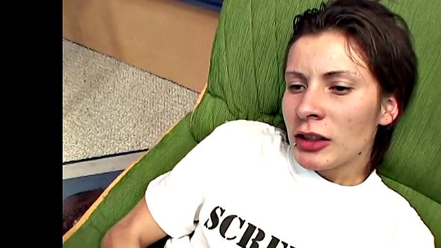 латинский жеребец с болтом не упустил повода пошутить и трахнуть