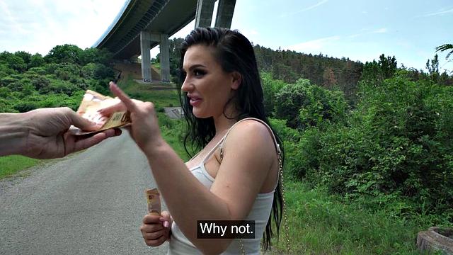 Public busty MILF fucked outdoor for cash after casting