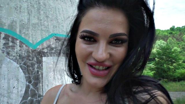 Public busty MILF fucked outdoor for cash after casting