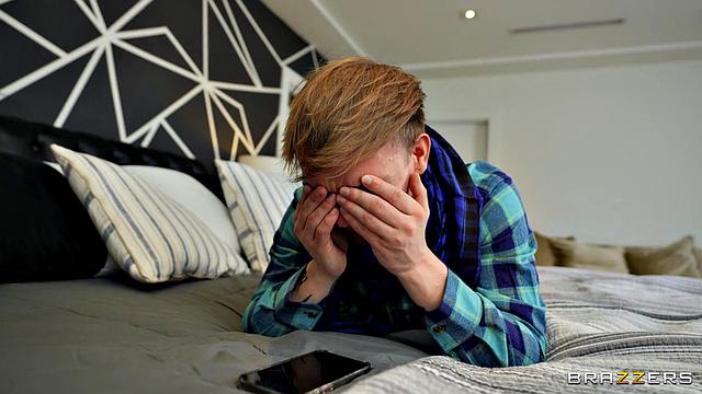 Ван и Лекси учат хипстеров, как надо трахаться на деле, а Джошуа с Кайли теряются в телефонах и своих желаниях.