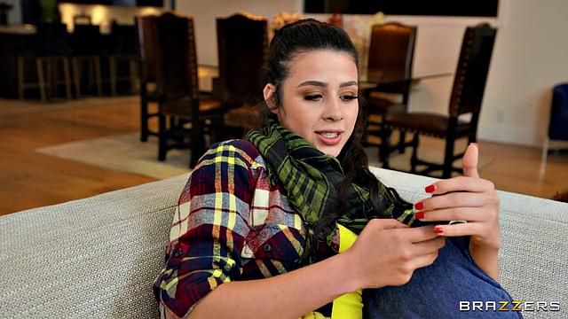 Ван и Лекси учат хипстеров, как надо трахаться на деле, а Джошуа с Кайли теряются в телефонах и своих желаниях.