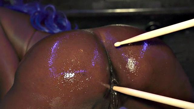 Fake priest pounding ebony slut in van