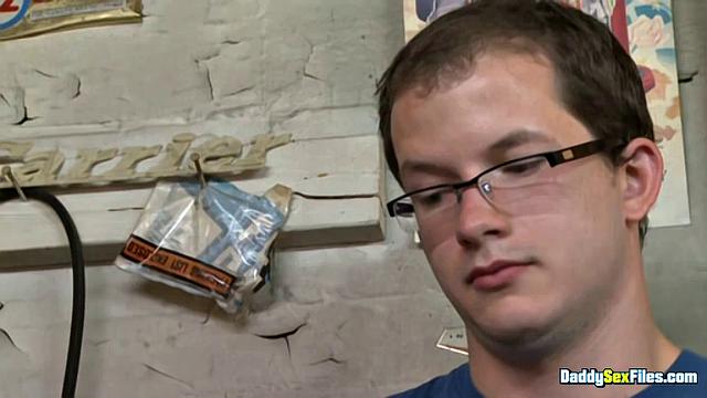 Большой молодой член для игр - Джош Вест и Девин Мосс