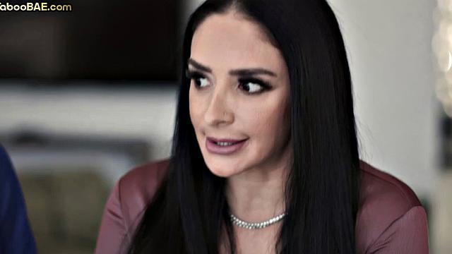 Big booty babe sucking and riding cock in hot affair