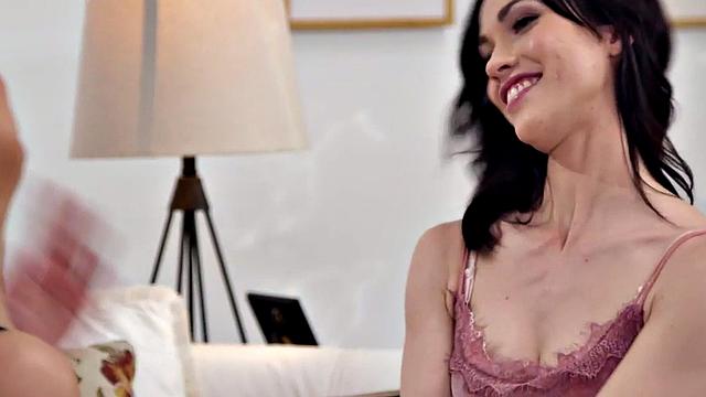 Massaging nympho seduces bigtitted BFF lesbian